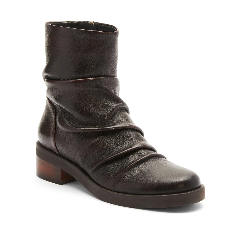 Stylish boots for women with low heel and pointed toe-Traverse Scrunch