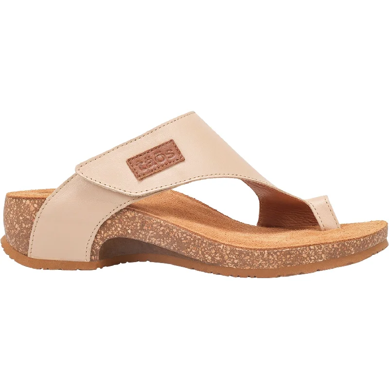 sandals with comfortable foot arch for supportWomen's Taos Loop Natural Leather