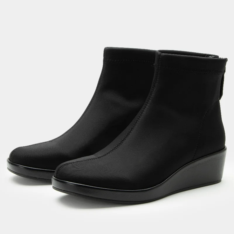 Soft leather boots for women with a slouchy design-Harmoni Black Boot