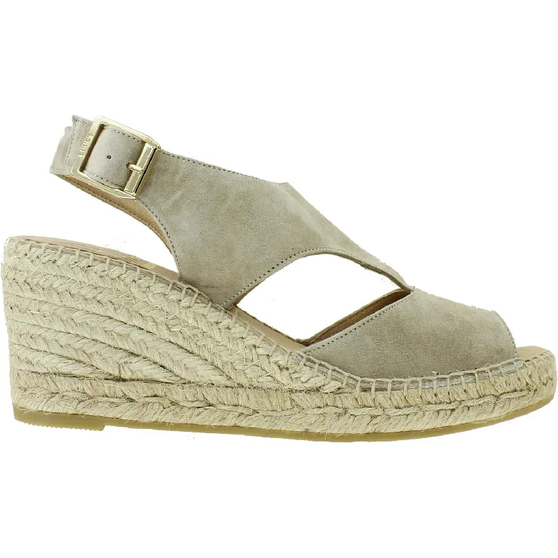 sandals for everyday wear with trendy detailsWomen's Kanna Ania Ante Taupe Suede