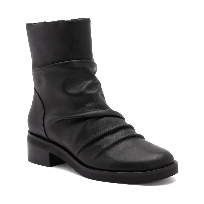 Casual boots for women with decorative stitching detail-Traverse Scrunch Metatarsal