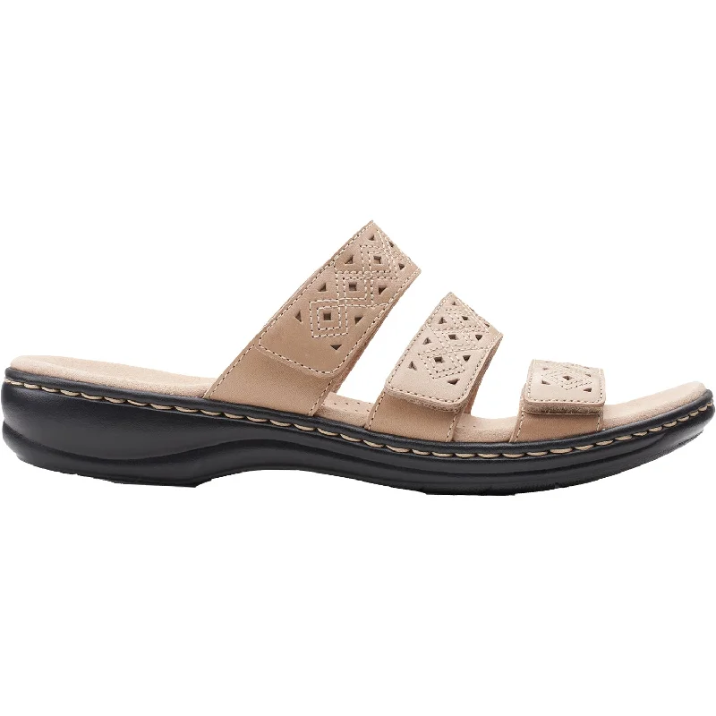 sandals for outdoor parties with fashionable lookWomen's Clarks Leisa Spice Sand Leather