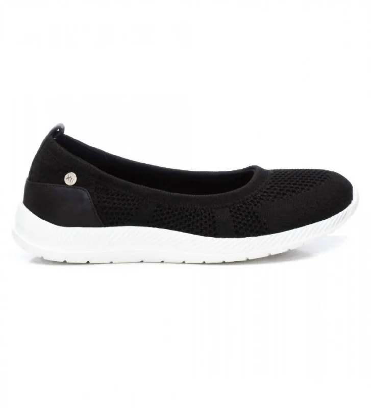 Flats with low heels for a bit of height without discomfort-Flats for effortless comfort-Women's Ballet Flats In Black