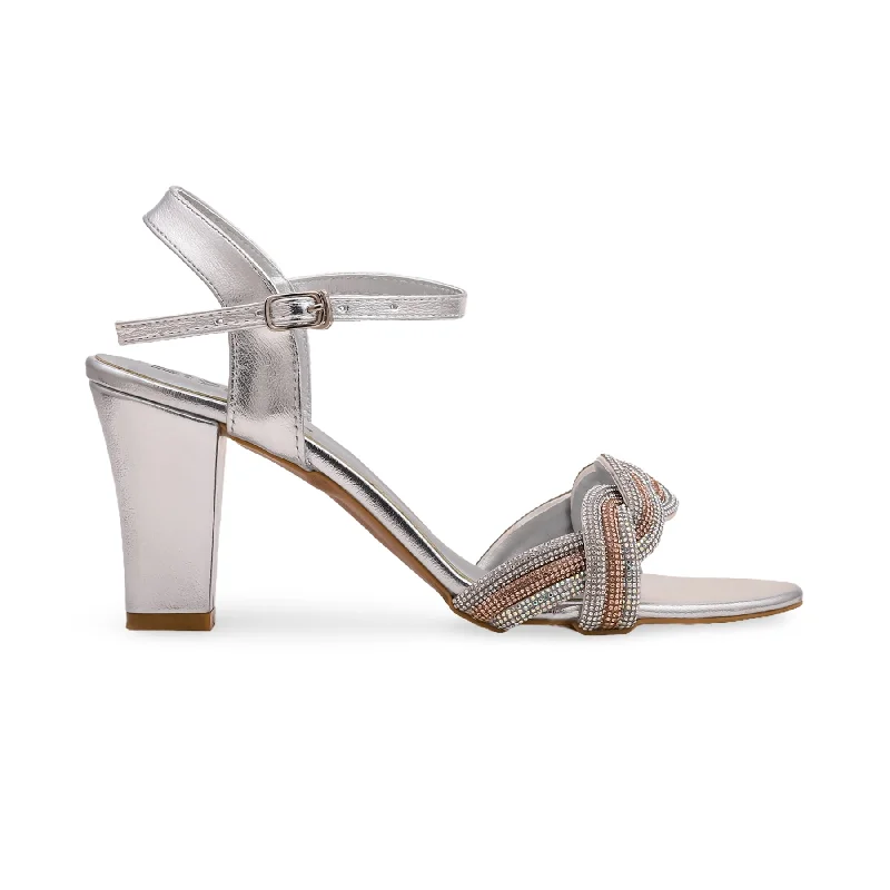 sandals for relaxed summer days with flexible fitSilver Fancy Sandal FN5803