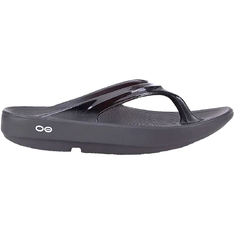 sandals with flexible, lightweight designWomen's OOFOS OOlala Black Synthetic