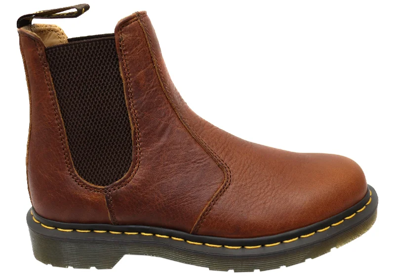 Comfortable snow boots for women with anti-slip sole-Dr Martens 2976 Cashew Ambassador Unisex Leather Chelsea Boots