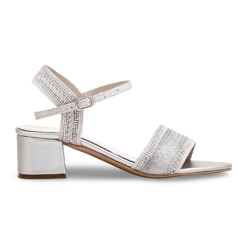 sandals for both trendy and casual looksSilver Fancy Sandal FN5830