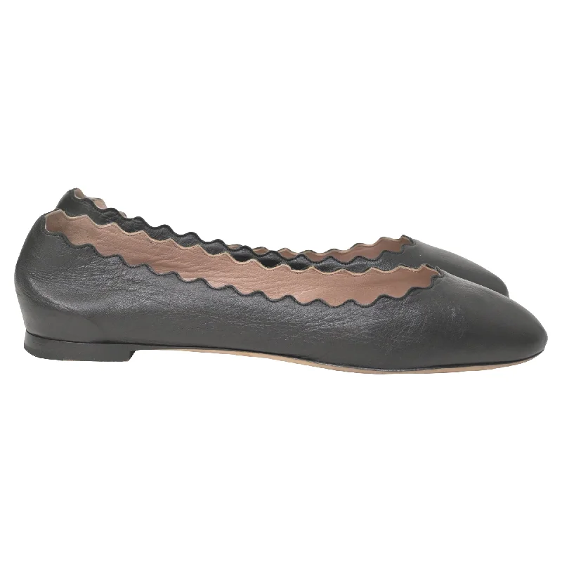 Comfortable flats for work with cushioned support-Flats with unique fit-Chloé Lauren Ballet Flats in Black Leather